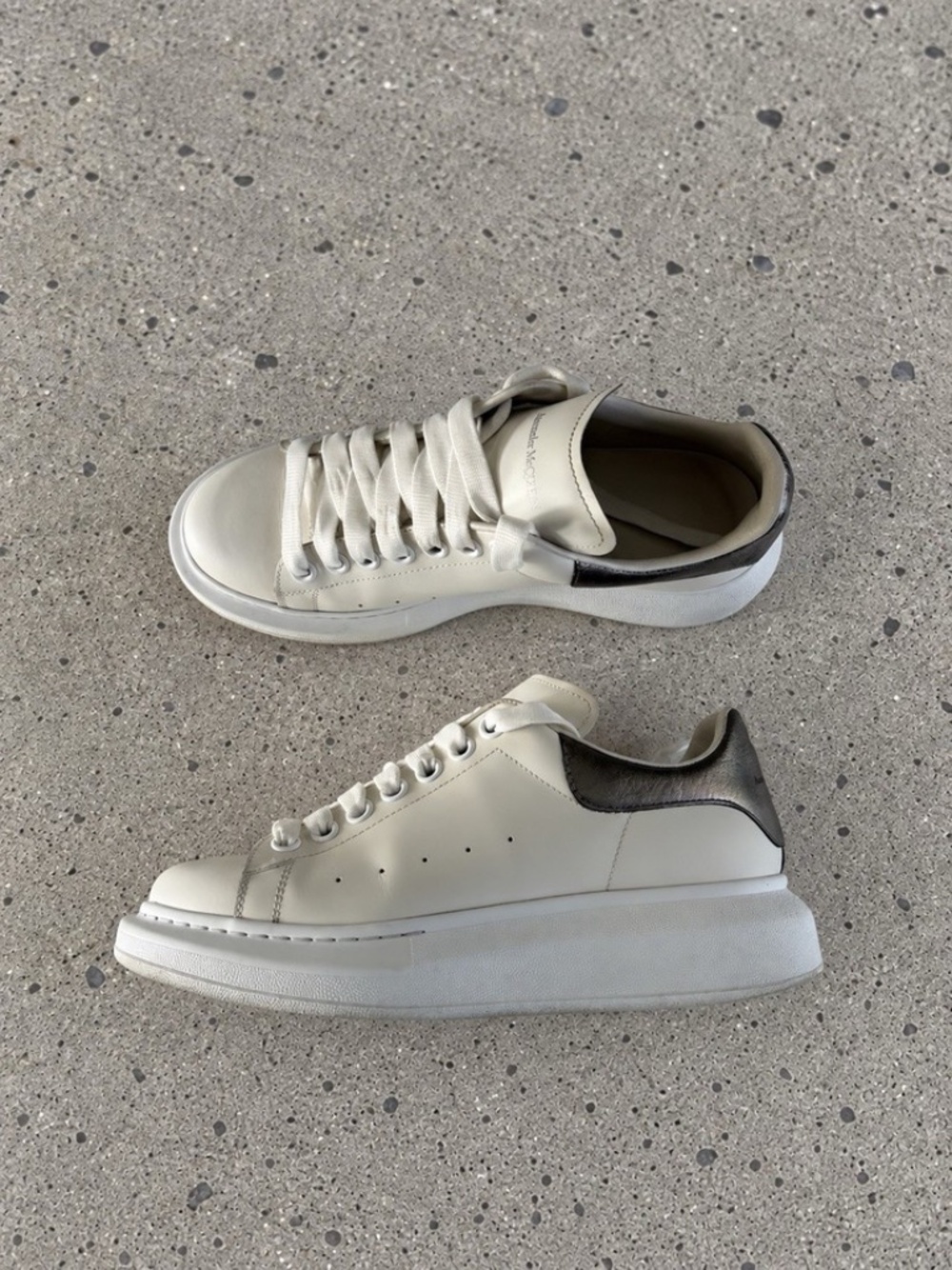 Alexander Mcqueen Oversized Sneakers Size 39 / 9 US Women's❤️